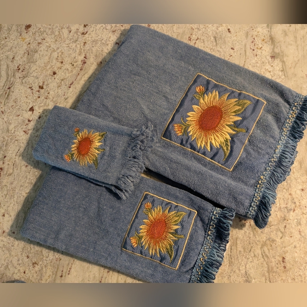 Sunflower Embroidered Vintage Avanti 100% Cotton Towel Set Blue 3 Pieces Fringe